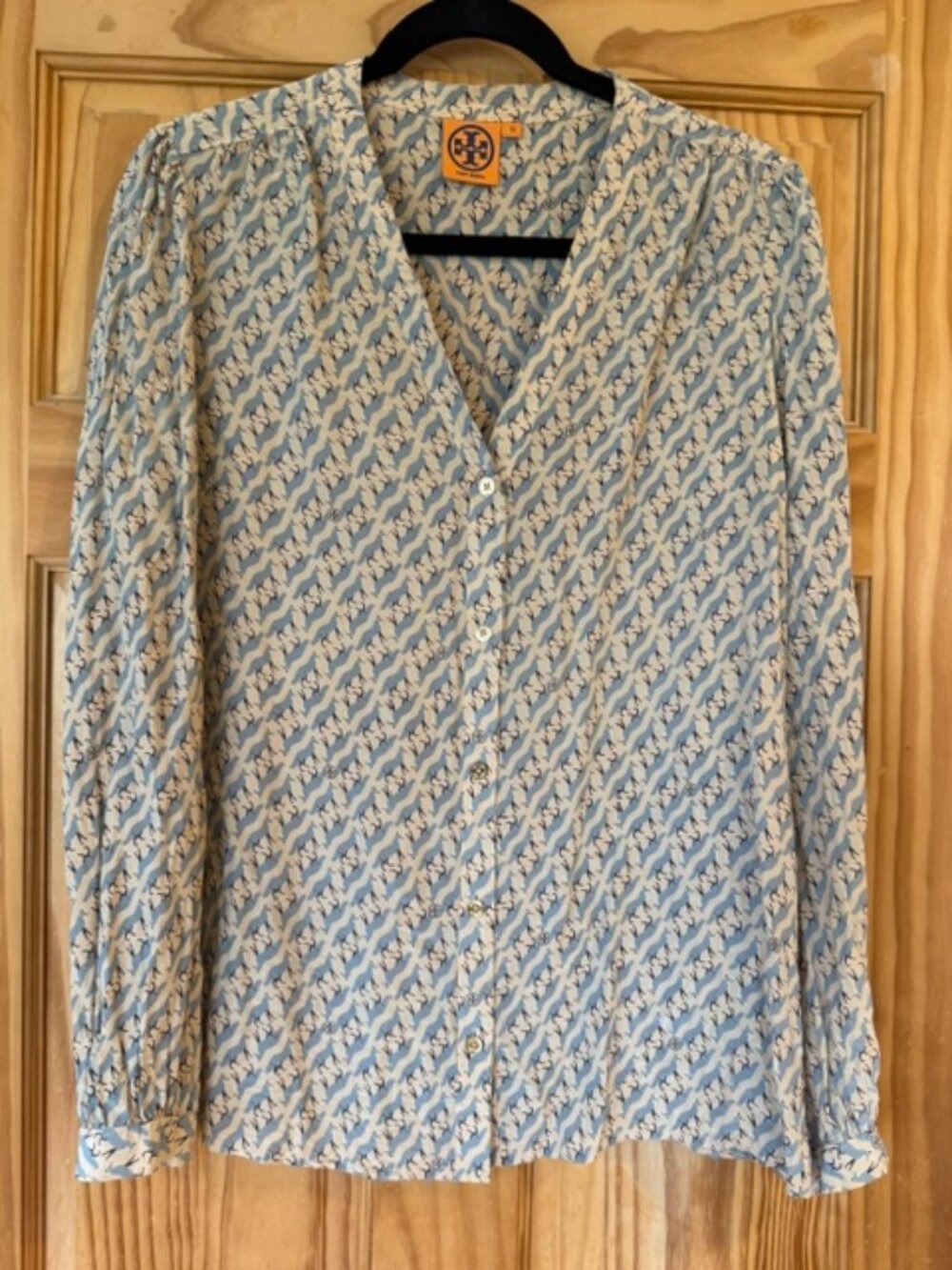 Tory Burch Running Fox Silk Blouse Size 10 Blue Ivory Animal Print Button Shirt